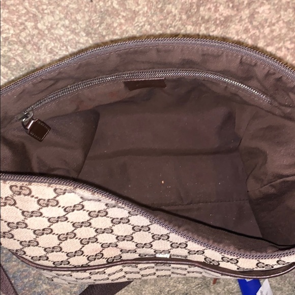 GUCCI CROSSBODY - Picture 7 of 8